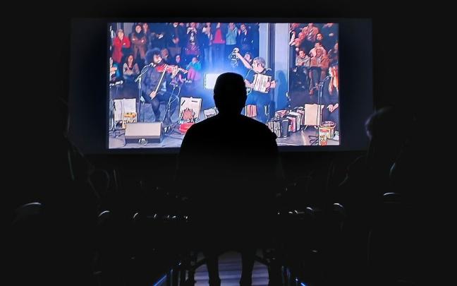 Kepa Junkera durante el visionado de la película Kepa Junkera durante el visionado de la película