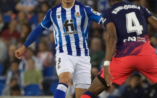 Martin Zubimendi, en una conducción durante el partido. Martin Zubimendi, en una conducción durante el partido.