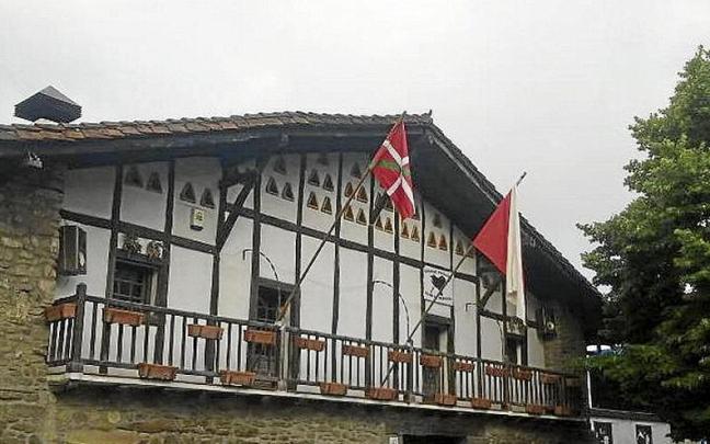 Edificio en calle Caminos Viejos que alberga la casa de cultura del barrio Areta en Laudio.