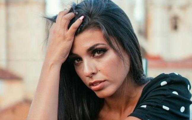 Lola Menc&iacute;a ha encontrado de nuevo el amor.