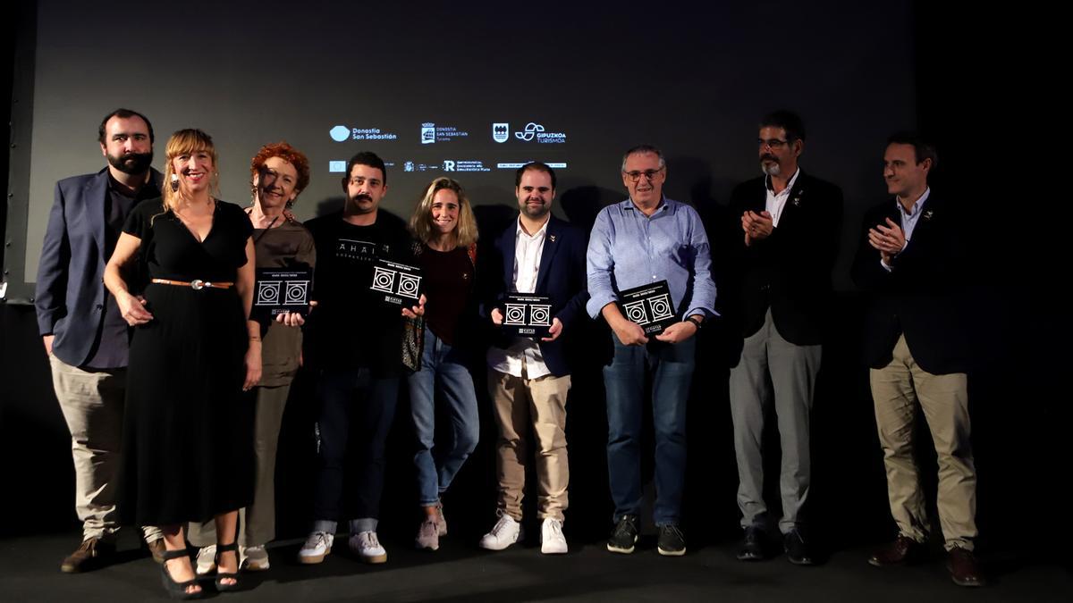Representantes de los bares galardonados con dos barandillas: Ganbara, Gandarias, Sukaldean y Zazpi STM