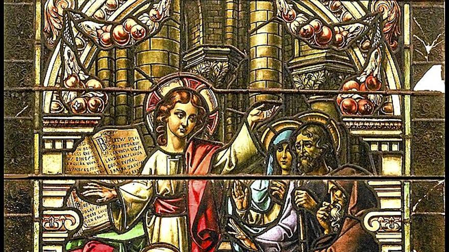 En el círculo, se señala la frase en euskera que ha aparecido en esta vidriera de Gran Canaria.