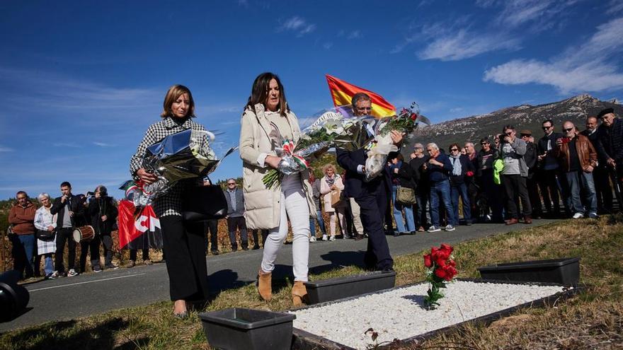 En imágenes: acto por la memoria de los fusilados del 36 en Labastida