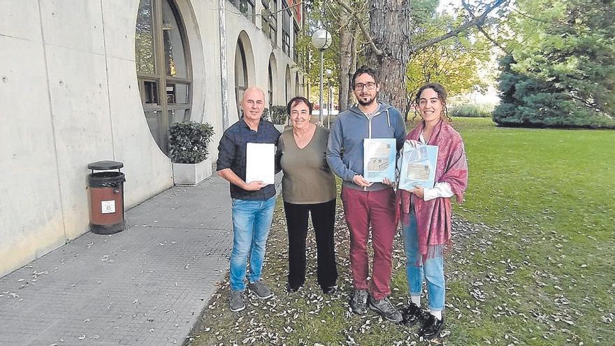 De i a d. Fernando Mendiola (director del Fondo de la Memoria Histórica de Navarra), María Guilera (hija de prisionero y donante), Imanol Satrústegi y Lisabe Velasco (investigador y colaboradora).