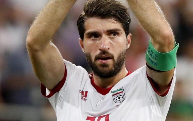 Karim Ansarifard, en un partido con la selección de Irán.