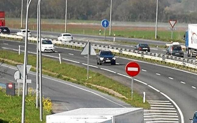 Un ciudadano pidió información sobre el tráfico en la A-1. Un ciudadano pidió información sobre el tráfico en la A-1.