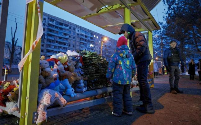 Homenaje en Dnipro a las víctimas de la tragedia. Homenaje en Dnipro a las víctimas de la tragedia.