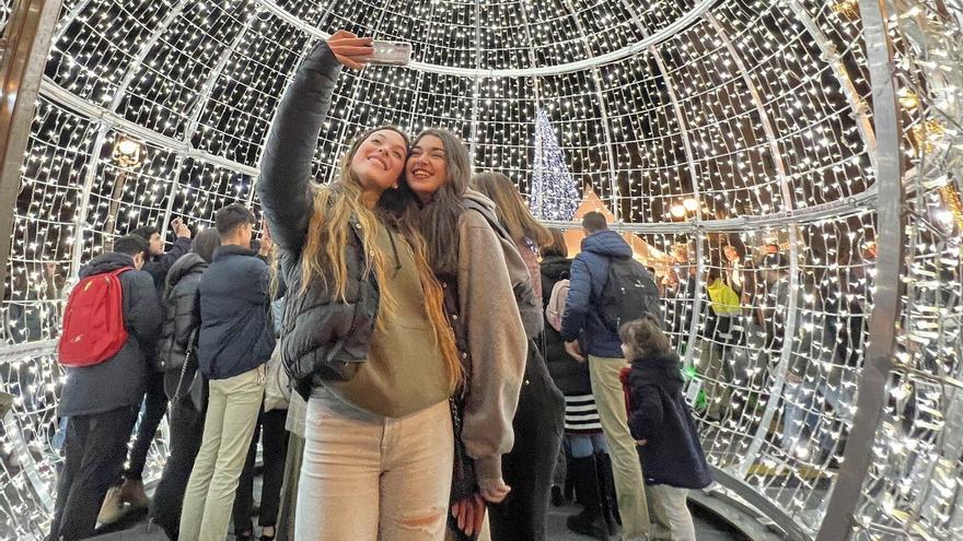 Bilbao brilla con más de un millón de luces de Navidad