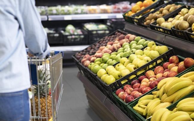 El consumo de los hogares se contrajo un 2% en el primer trimestre. El consumo de los hogares se contrajo un 2% en el primer trimestre.