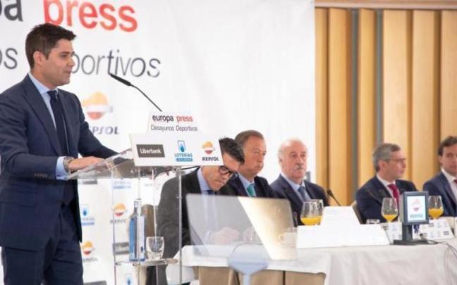 David Aganzo, presidente de la AFE, durante un acto.