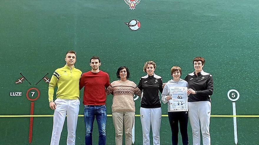 Jon Ander Peña, Jokin Altuna, Olatz Peon, Iera Agirre, Goiuri Zabala y Maite Ruiz de Larramendi.