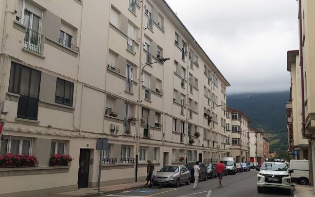 Aspecto parcial de la calle Gipuzkoa, cuya renovación se ha presentado al PIL