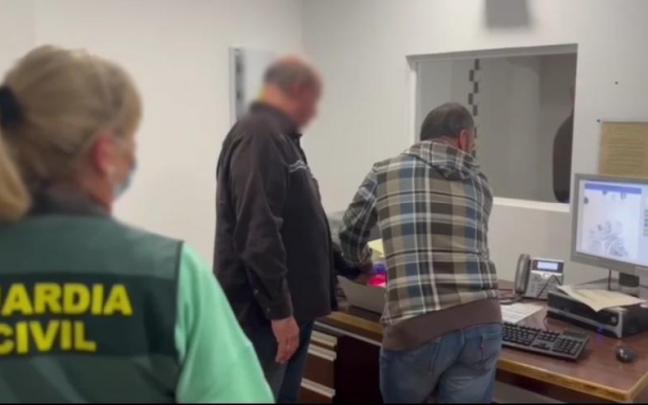 El asesino confeso de Juana Canal, en el momento de pasar a disposición del juzgado de Ávila.