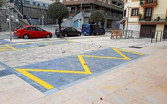 Arana 17 eta 19 etxe-atarien plazatxoa, eraberrituta. | ARGAZKIA: N.G.