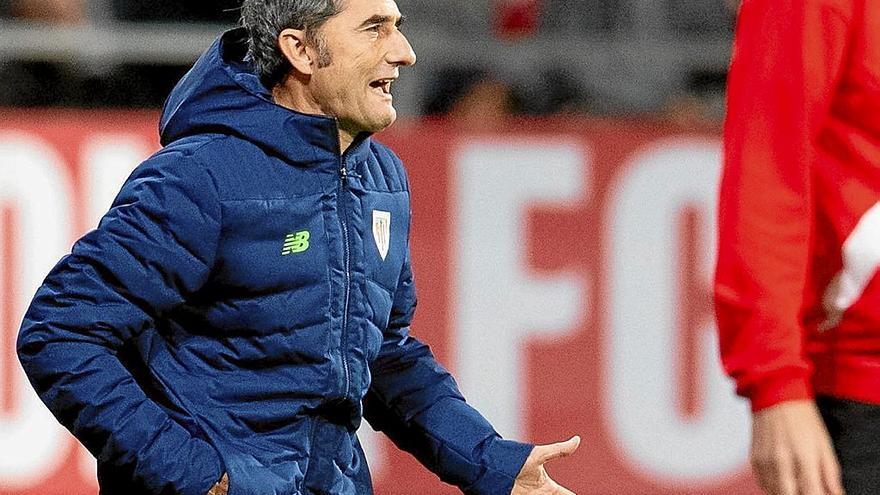 Ernesto Valverde no acabó nada contento con el partido de sus jugadores en Montilivi. | FOTO: ATHLETIC CLUB