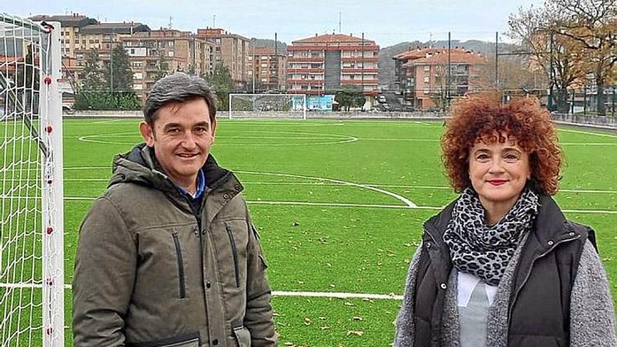 Ager Izagirre y Alaitz Erkoreka, en Larreta. | FOTO: AYTO. M.