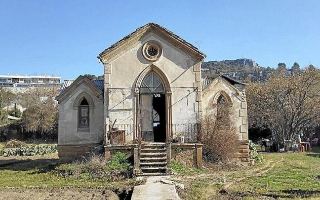 Edificio del cenador modernista que existen en la futura urbanizaci&oacute;n de Estella-Lizarra.