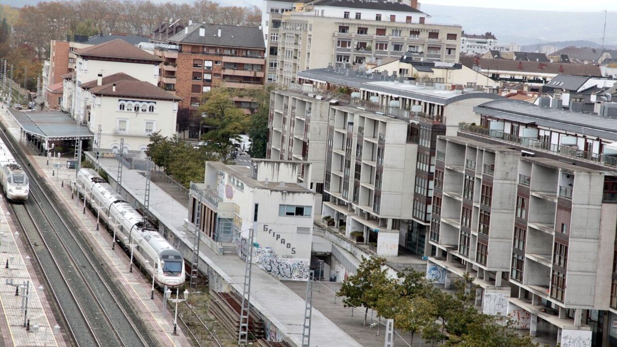 Vías del tren desde los puentes de Triana y Juan Bautista