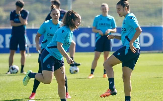 Nerea Eizagirre junto a Tejada en el entrenamiento de esta mañana en Zubieta Nerea Eizagirre junto a Tejada en el entrenamiento de esta mañana en Zubieta