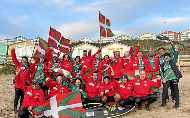 La Euskal Selekzioa de kayak surf, campeona del mundo.