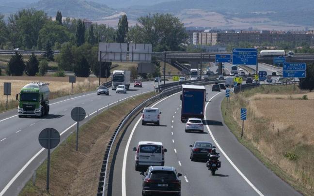 Coches en carreteras alavesas