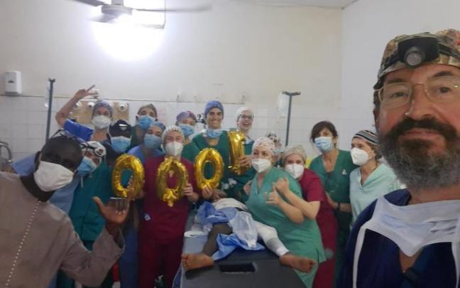 Operación nº 1.000 a un chico con quemaduras en su pierna, que cicatrizó en flexión y se le quedó pegada Operación nº 1.000 a un chico con quemaduras en su pierna, que cicatrizó en flexión y se le quedó pegada