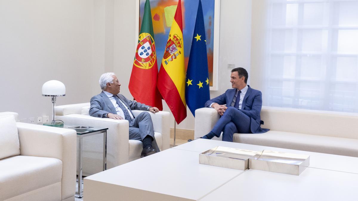 Encuentro entre Sánchez y el primer ministro de Portugal, Antonio Costa.