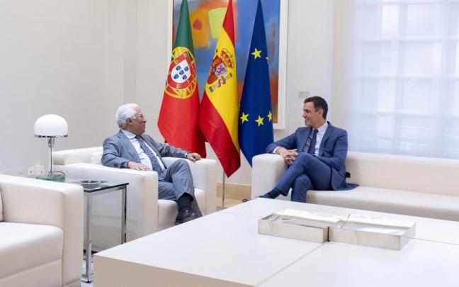 Encuentro entre Sánchez y el primer ministro de Portugal, Antonio Costa. Encuentro entre Sánchez y el primer ministro de Portugal, Antonio Costa.