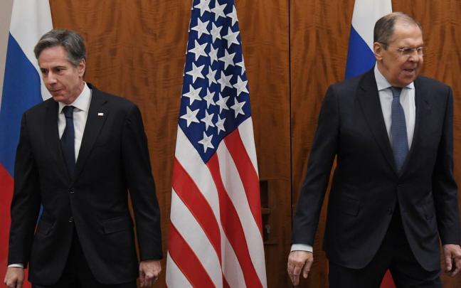 El secretario de Estado de EEUU, Antony Blinken (izq.) y su homologo ruso, Sergei Lavrov (der.). El secretario de Estado de EEUU, Antony Blinken (izq.) y su homologo ruso, Sergei Lavrov (der.).