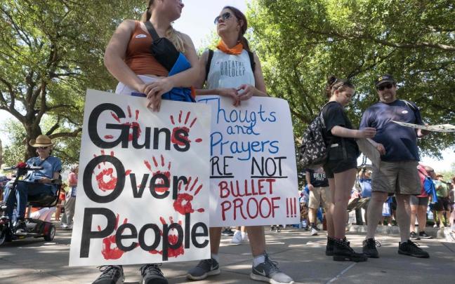 Protestas a favor del control de armas en EEUU. Protestas a favor del control de armas en EEUU.