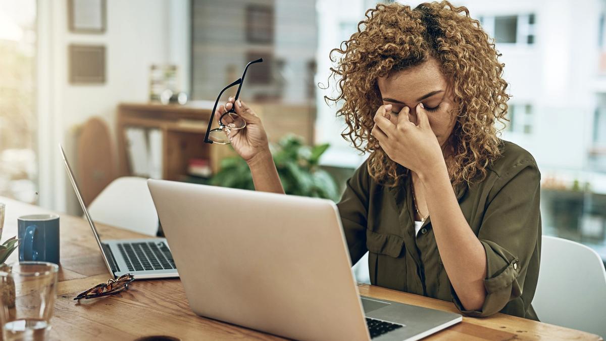 Miles de trabajadores sufren el s&iacute;ndrome del quemado.