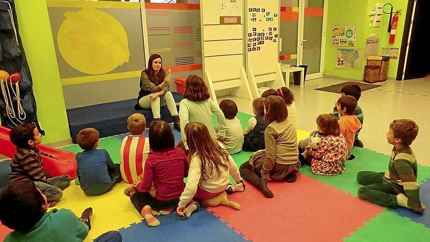 Niños y niñas beasaindarras participan en las actividades de la ludoteca de la localidad . | FOTO: N.G.