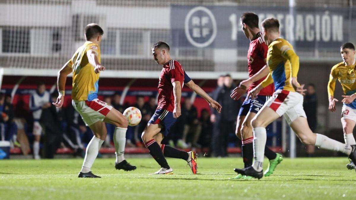 Eneko Aguilar, en un lance del pasado Osasuna Promesas-Nàstic de Tarragona.