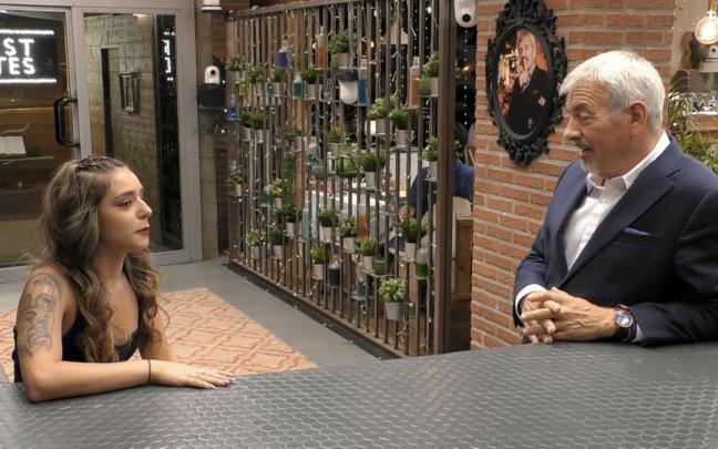 Una comensal de 'First Dates' confunde a Carlos Sobera con Karlos Arguiñano. Una comensal de 'First Dates' confunde a Carlos Sobera con Karlos Arguiñano.