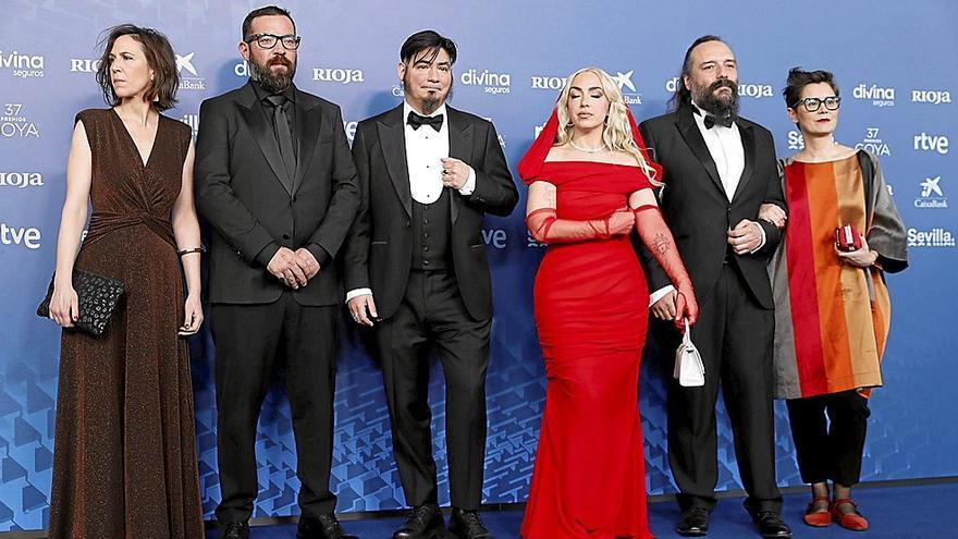 Aránzazu Calleja, Jon Serrano, Paul Urkijo, Nerea Torrijos, David Heras y Maite Arroitajauregi. | FOTO: EFE