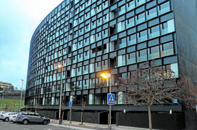 Un bloque de edificios en el barrio pamplonés de Erripagaña.