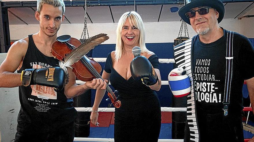 I&ntilde;igo L&oacute;pez Valencia, Ana Sosoaga y Pedro Gonz&aacute;lez de Vi&ntilde;aspre. | FOTO: IXONE AGUIRRE