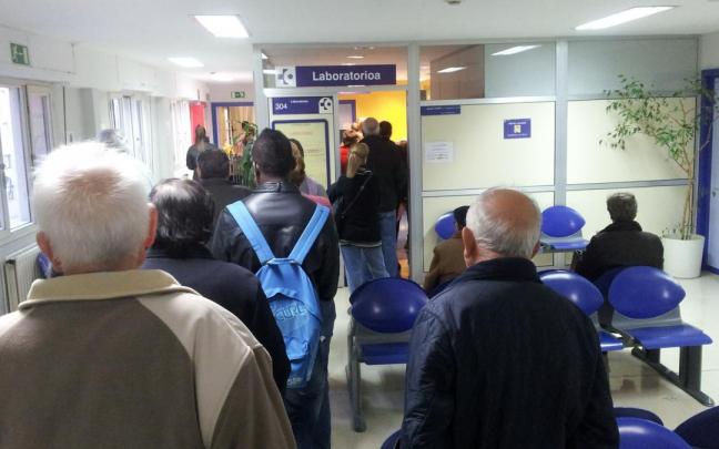 Pacientes en un ambulatorio.