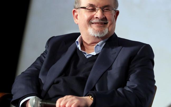Salman Rushdie, 30 años bajo amenazas por sus versos satánicos