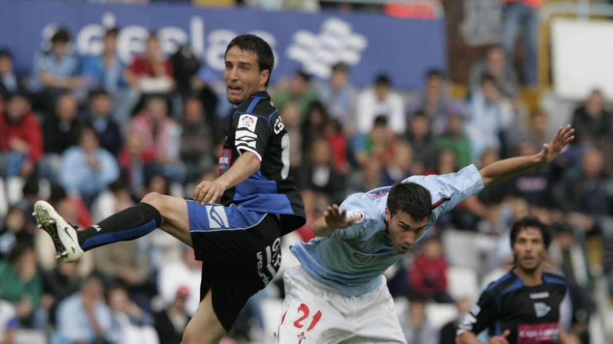 51879580César Caneda, durante un partido en su etapa en el Deportivo Alavés