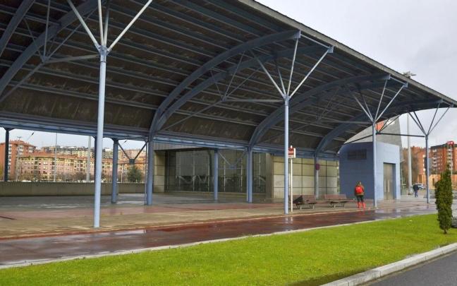 Zona donde ir&aacute; el aparcabicis en la estaci&oacute;n de Ansio, que adem&aacute;s de estar blindado se ubicar&aacute; a resguardo de la lluvia.
