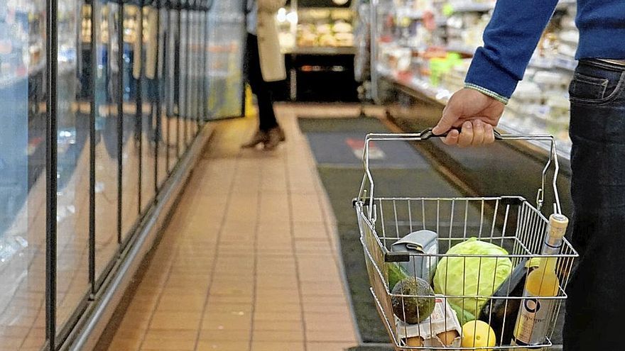 Los ascensos en los precios de los alimentos han empujado al alza la inflación general.