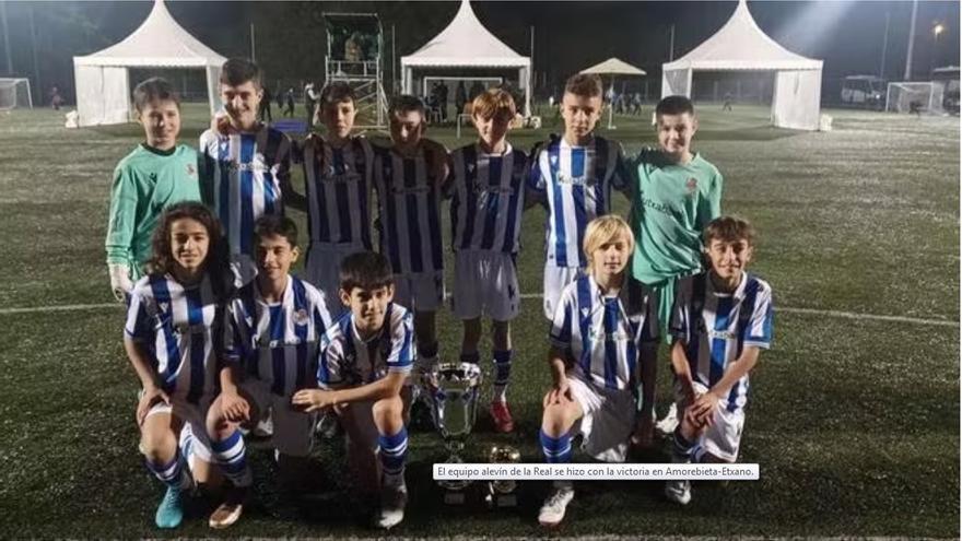 El equipo alevín de la Real en el torneo de Amorebieta-Etxano.