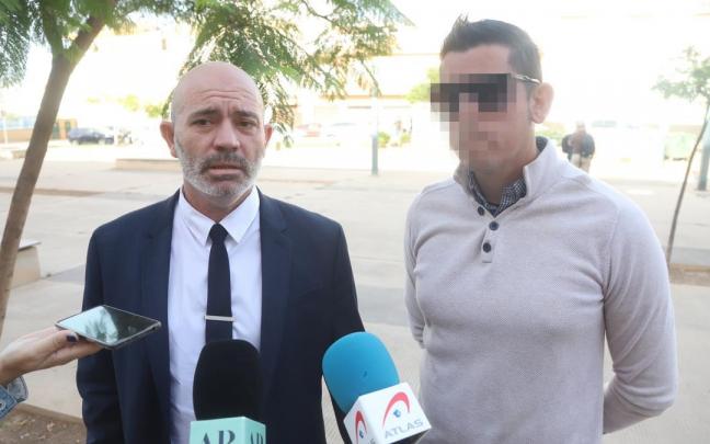 El novio de Dana Leonte, supuesto homicida de la chica, junto a su abogado. El novio de Dana Leonte, supuesto homicida de la chica, junto a su abogado.
