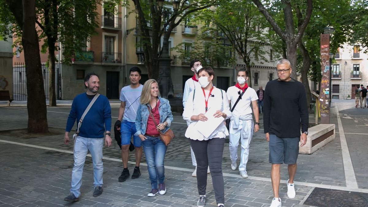 Los recorridos guiados parten del Caballo Blanco y recorren calles del centro