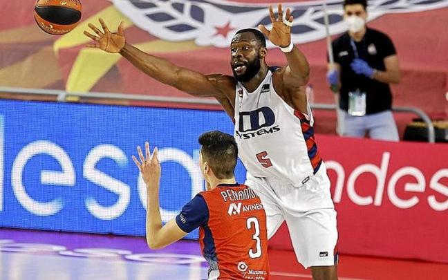 Bourousis, Poirier, Eric, Jekiri y Nnoko son los &uacute;ltimos &lsquo;cinco&rsquo; que ha tenido el Baskonia en su plantilla.