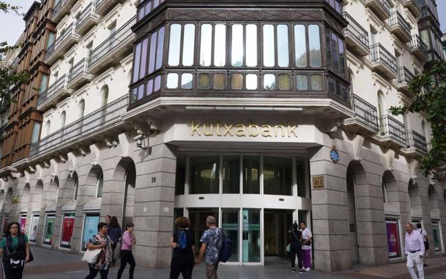 Vista del edificio de Kutxabank en Bilbao Vista del edificio de Kutxabank en Bilbao