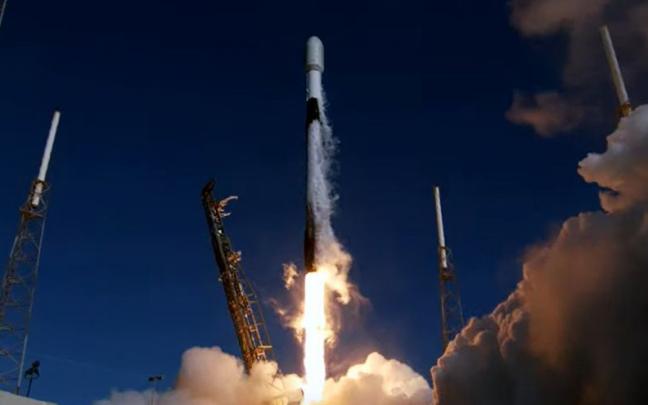 Imagen de archivo de un cohete Falcon 9 de SpaceX.