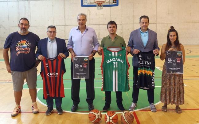 Clubes e instituciones posan en Urreta.