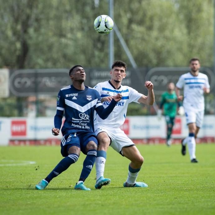 Javi López, durante el último amistoso entre el Girondins y el Alavés.